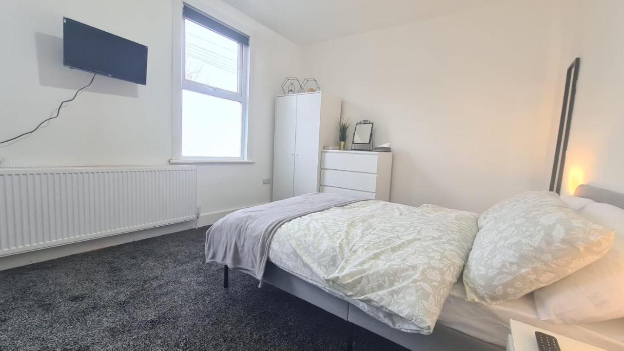 Spacious Private Room In Manor Park London Eksteriør billede