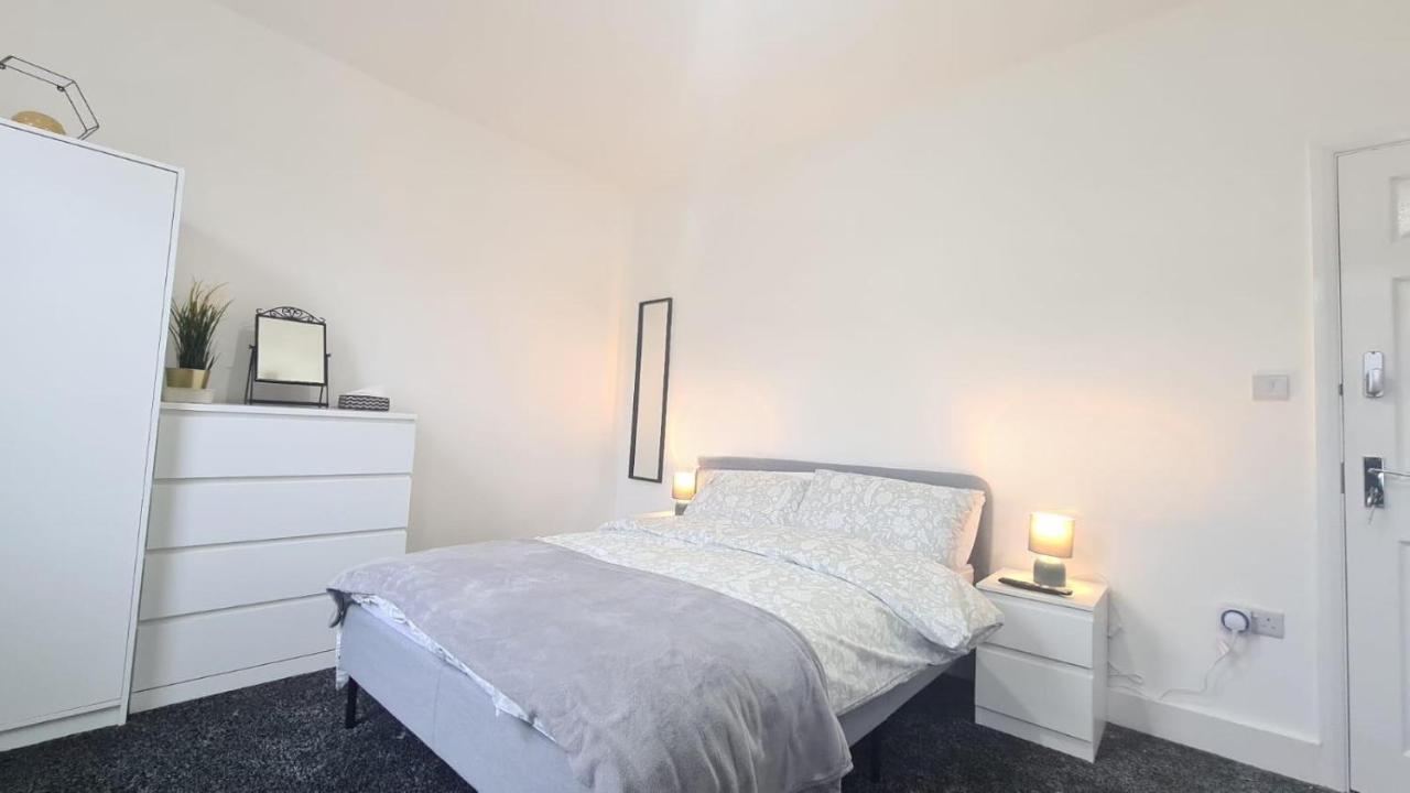 Spacious Private Room In Manor Park London Eksteriør billede